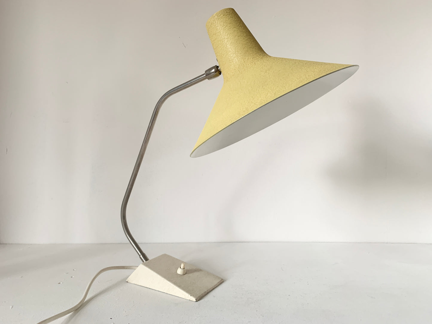 Type 63 Desk Lamp by SIS Leuchten