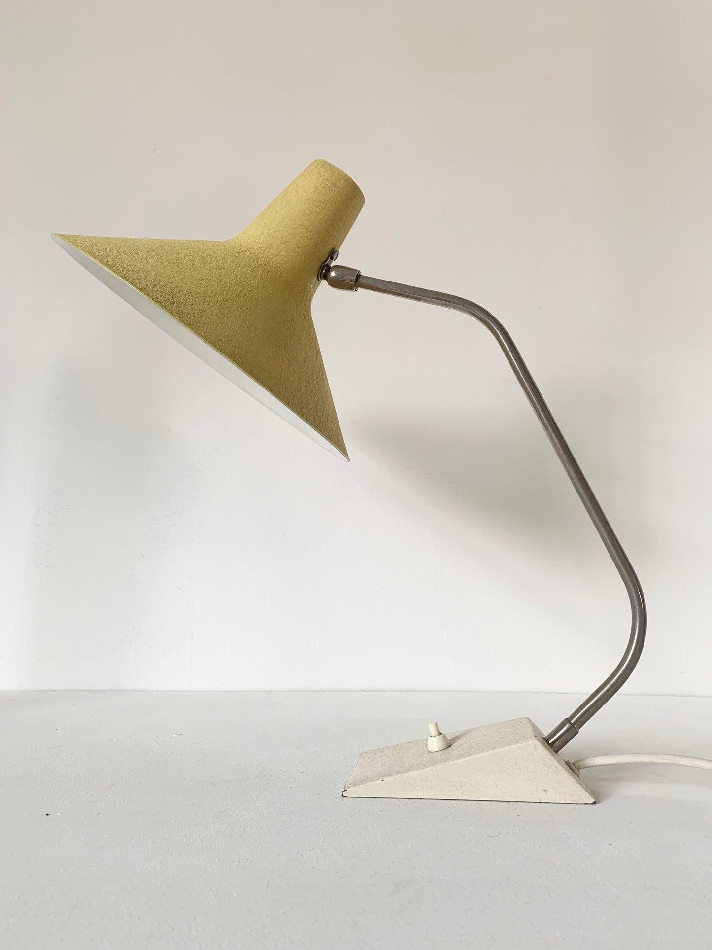 Type 63 Desk Lamp by SIS Leuchten