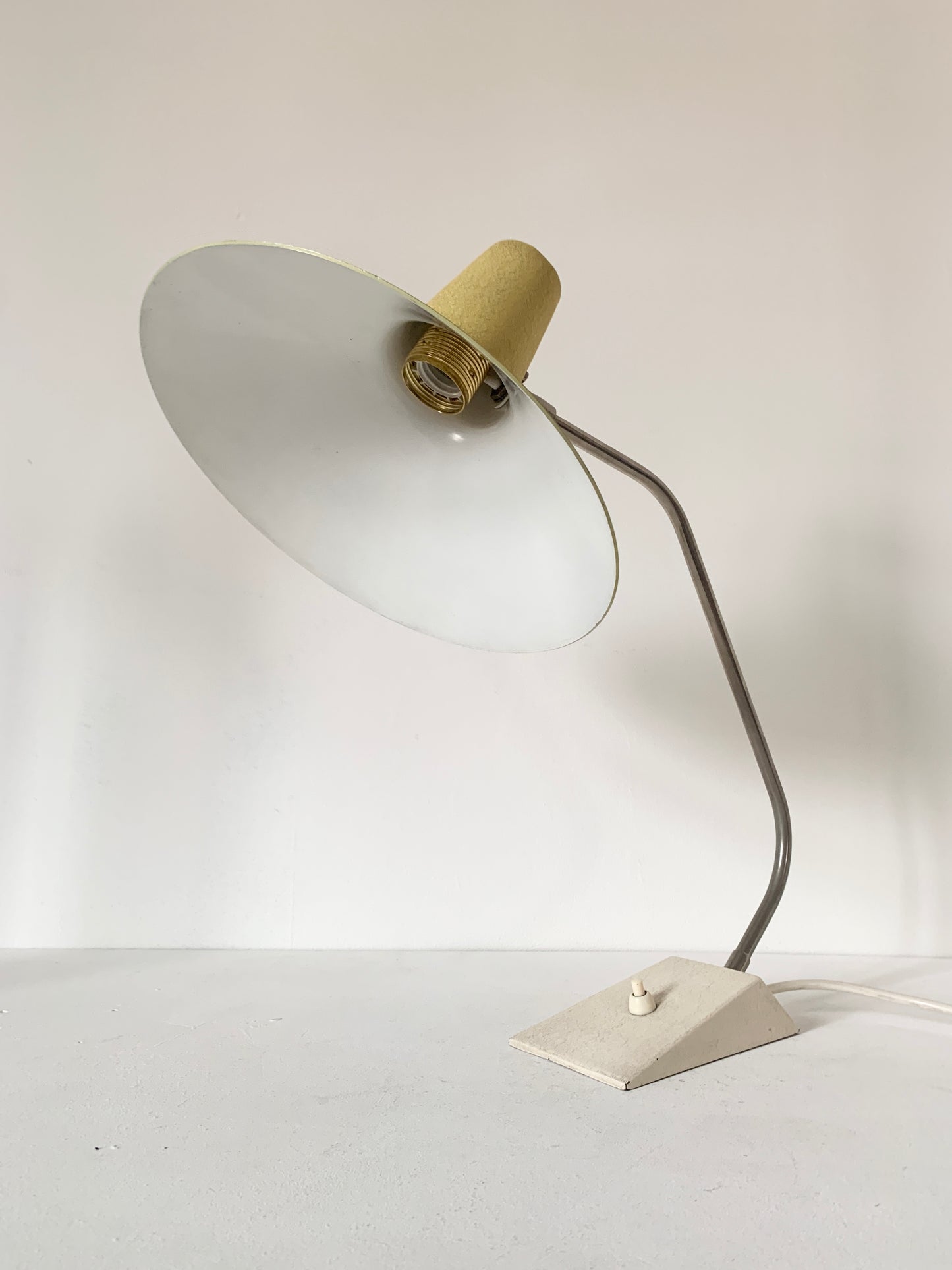 Type 63 Desk Lamp by SIS Leuchten