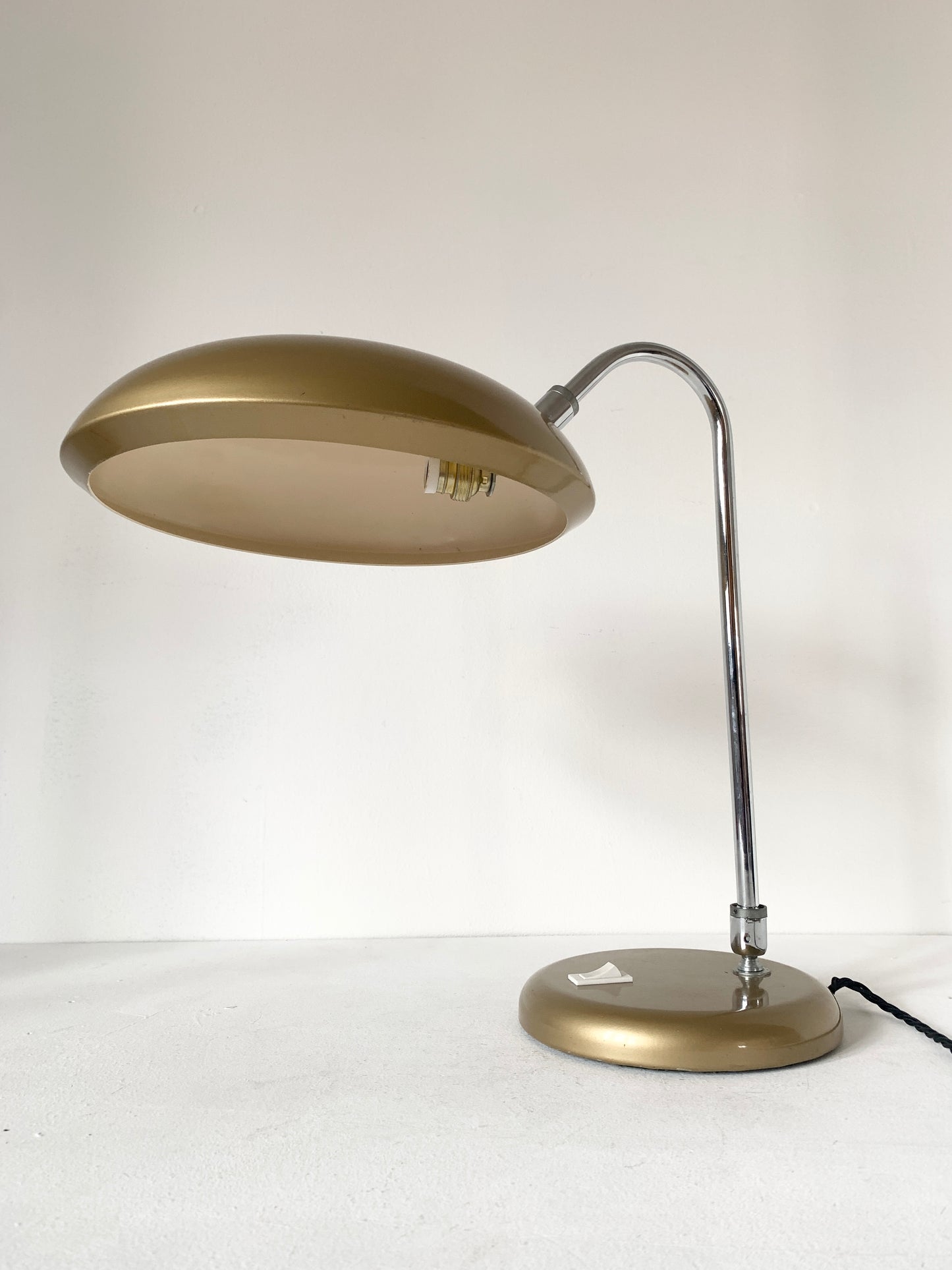 Cisne Table Lamp by Lupela