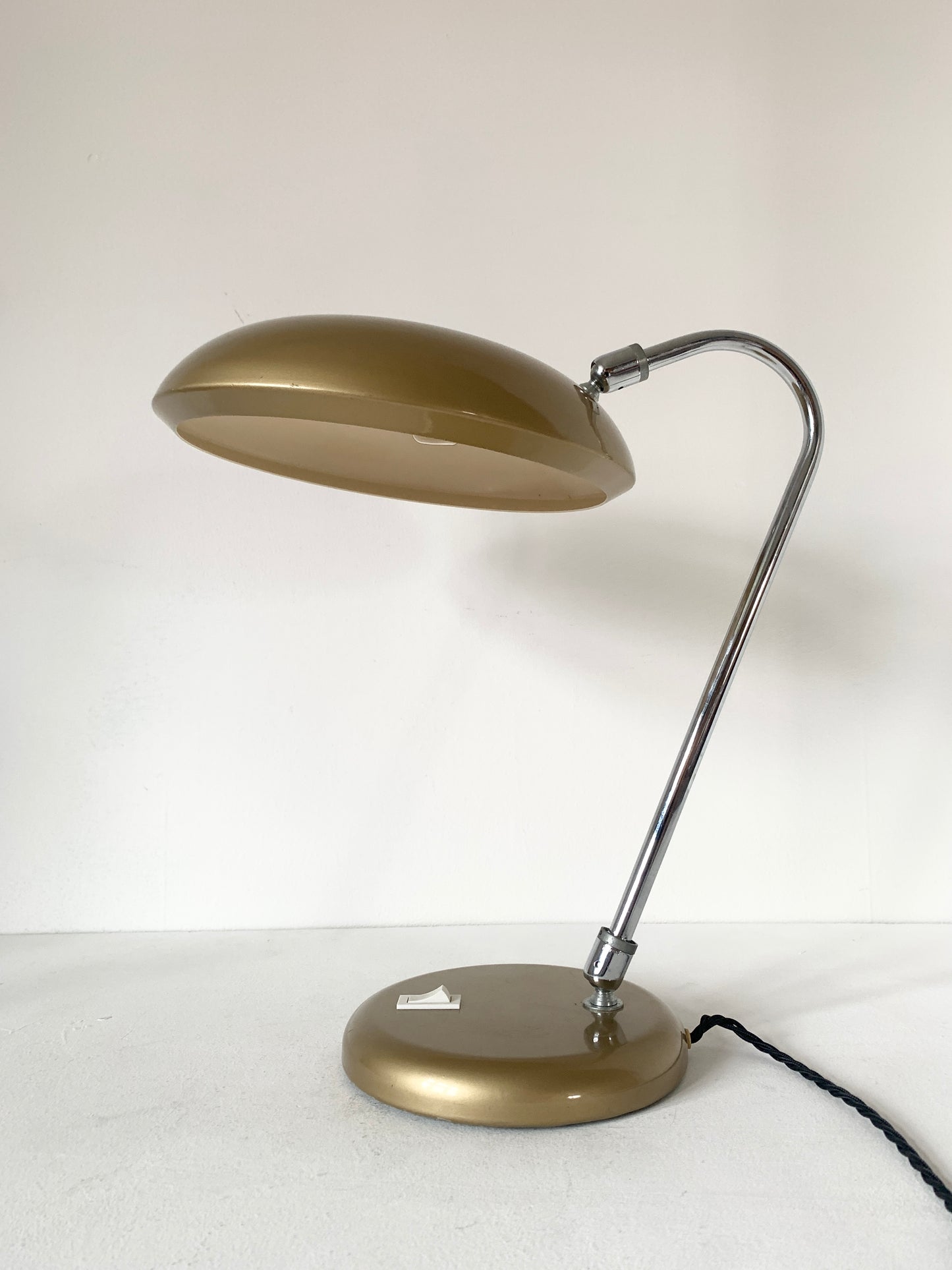 Cisne Table Lamp by Lupela