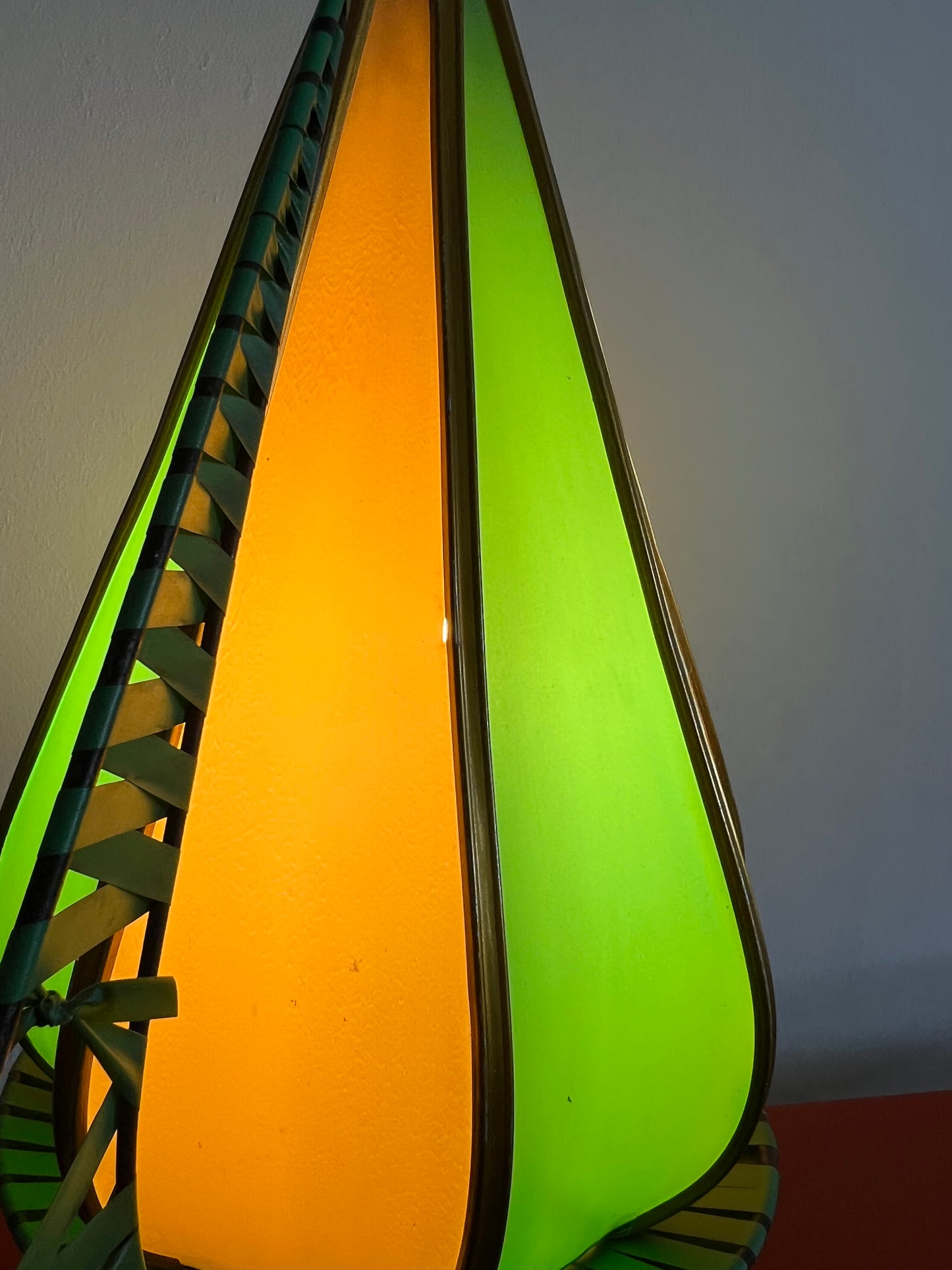 Mid Century Tripod Table Lamp