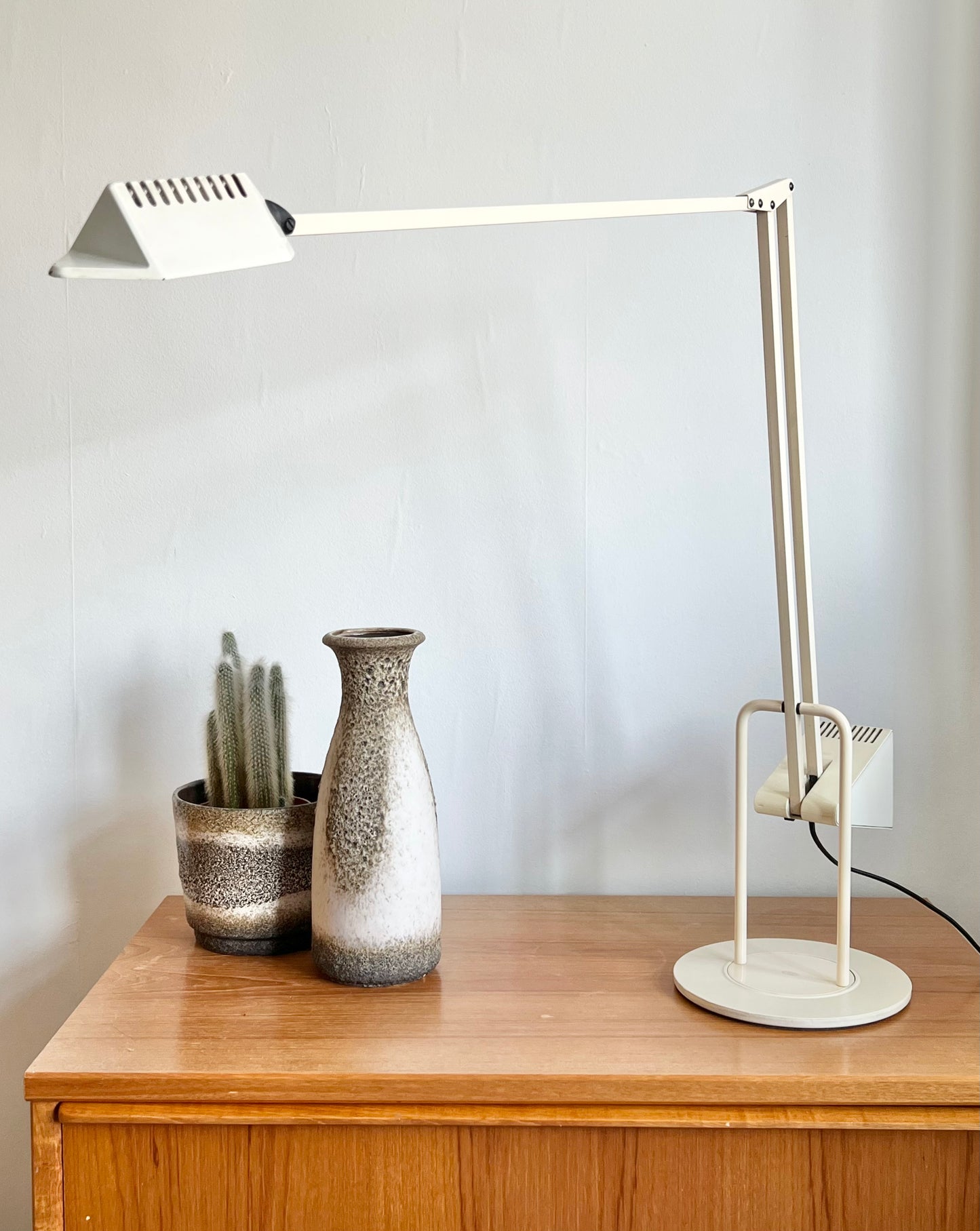 ‘Flamingo’ counterweight table / floor lamp by Fridolin Naef for Luxo