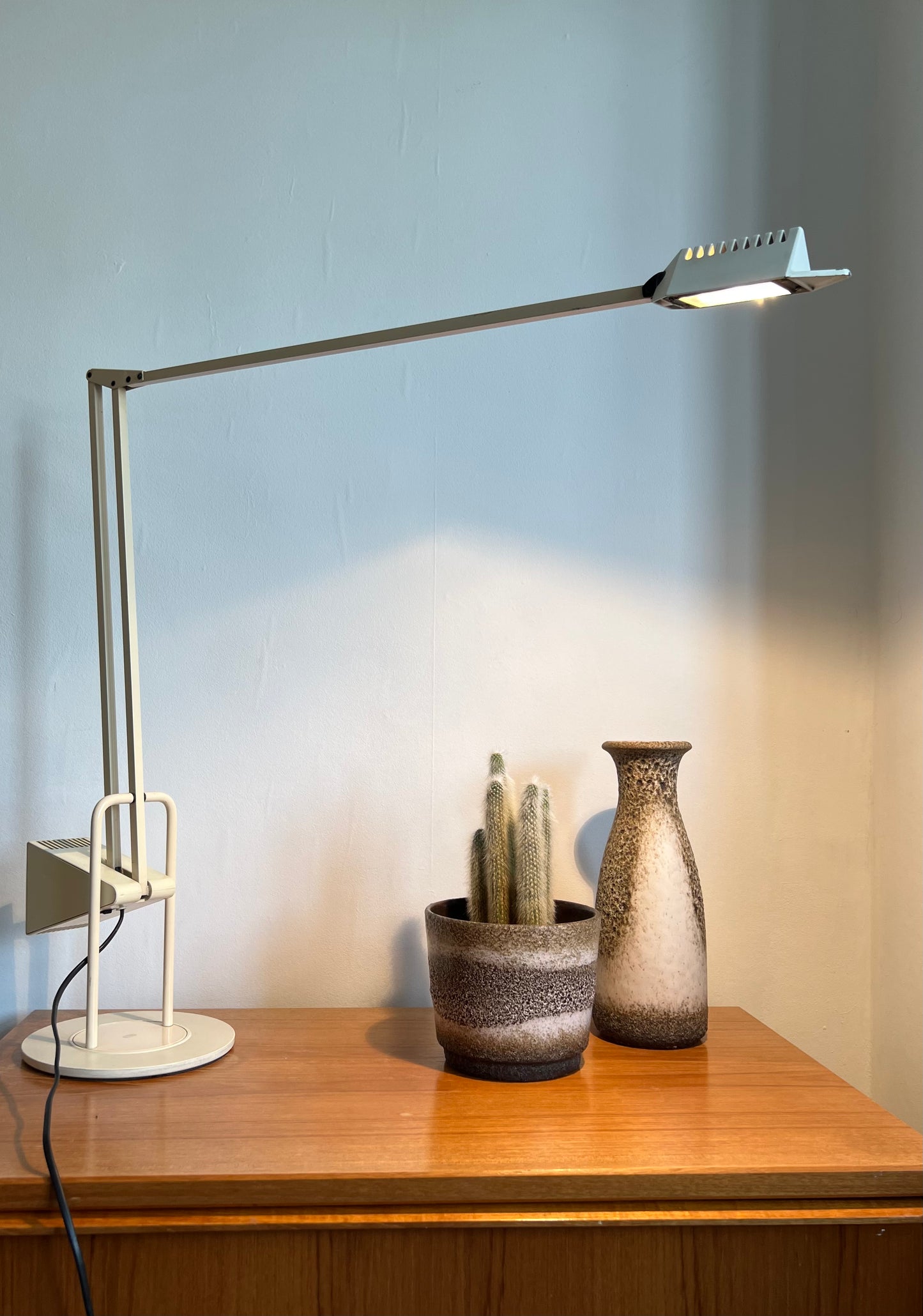 ‘Flamingo’ counterweight table / floor lamp by Fridolin Naef for Luxo