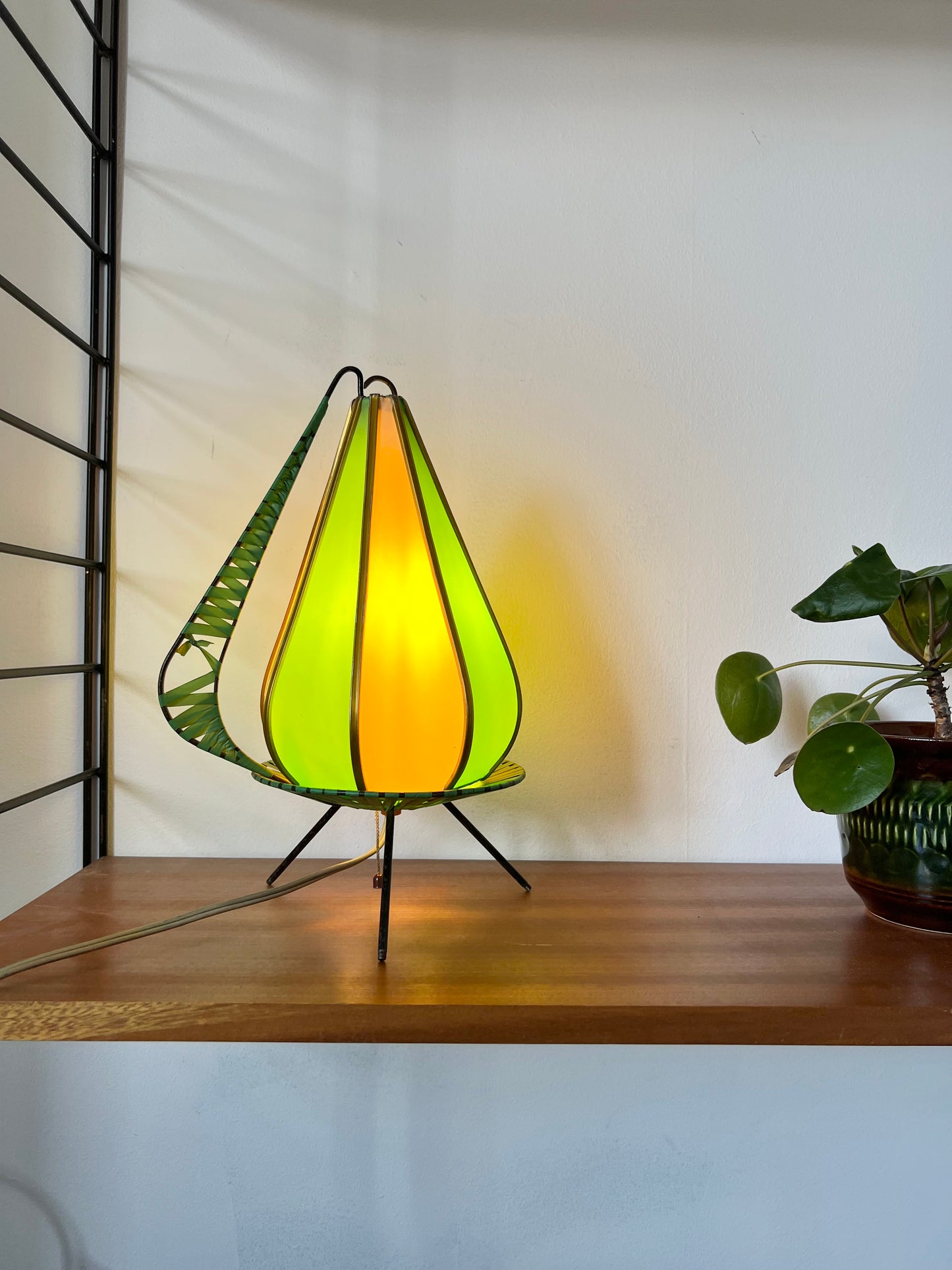 Mid Century Tripod Table Lamp